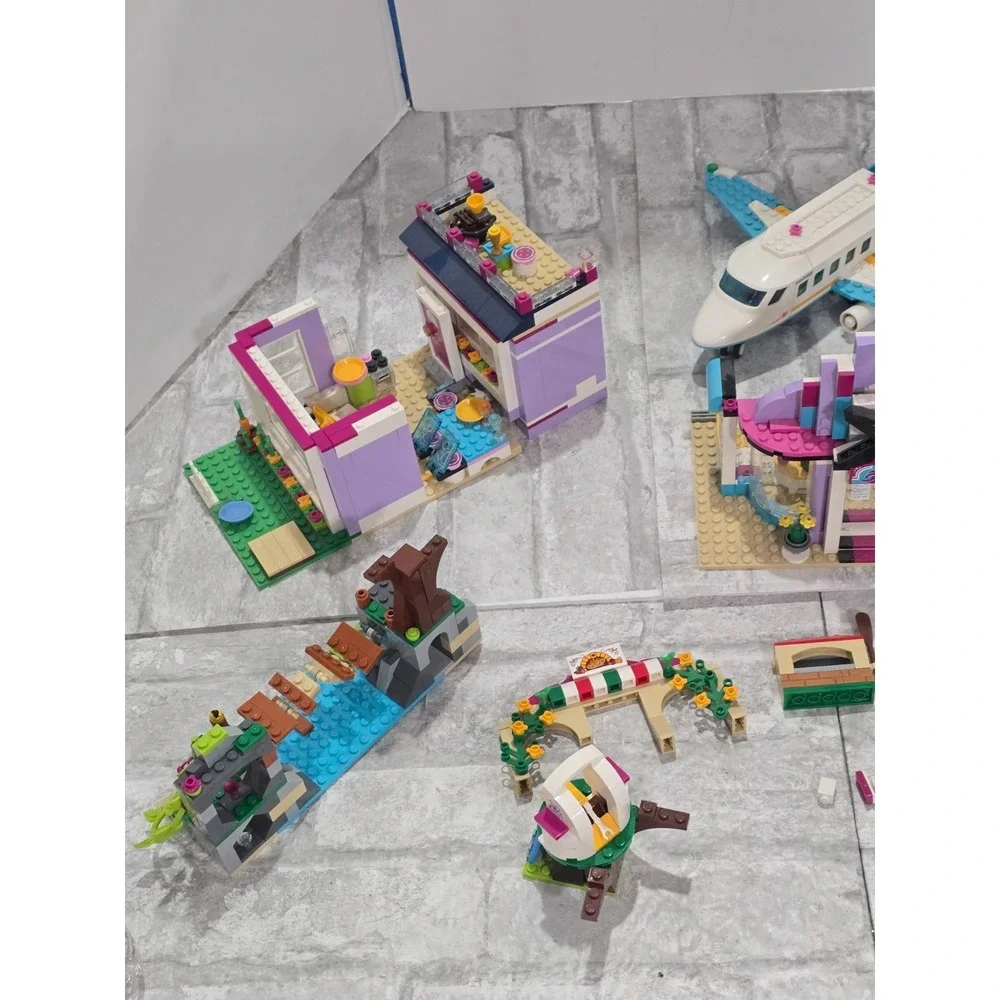 LEGO Friends‎ Bulk Lot Playsets Incomplete Accessories Figures 8lbs